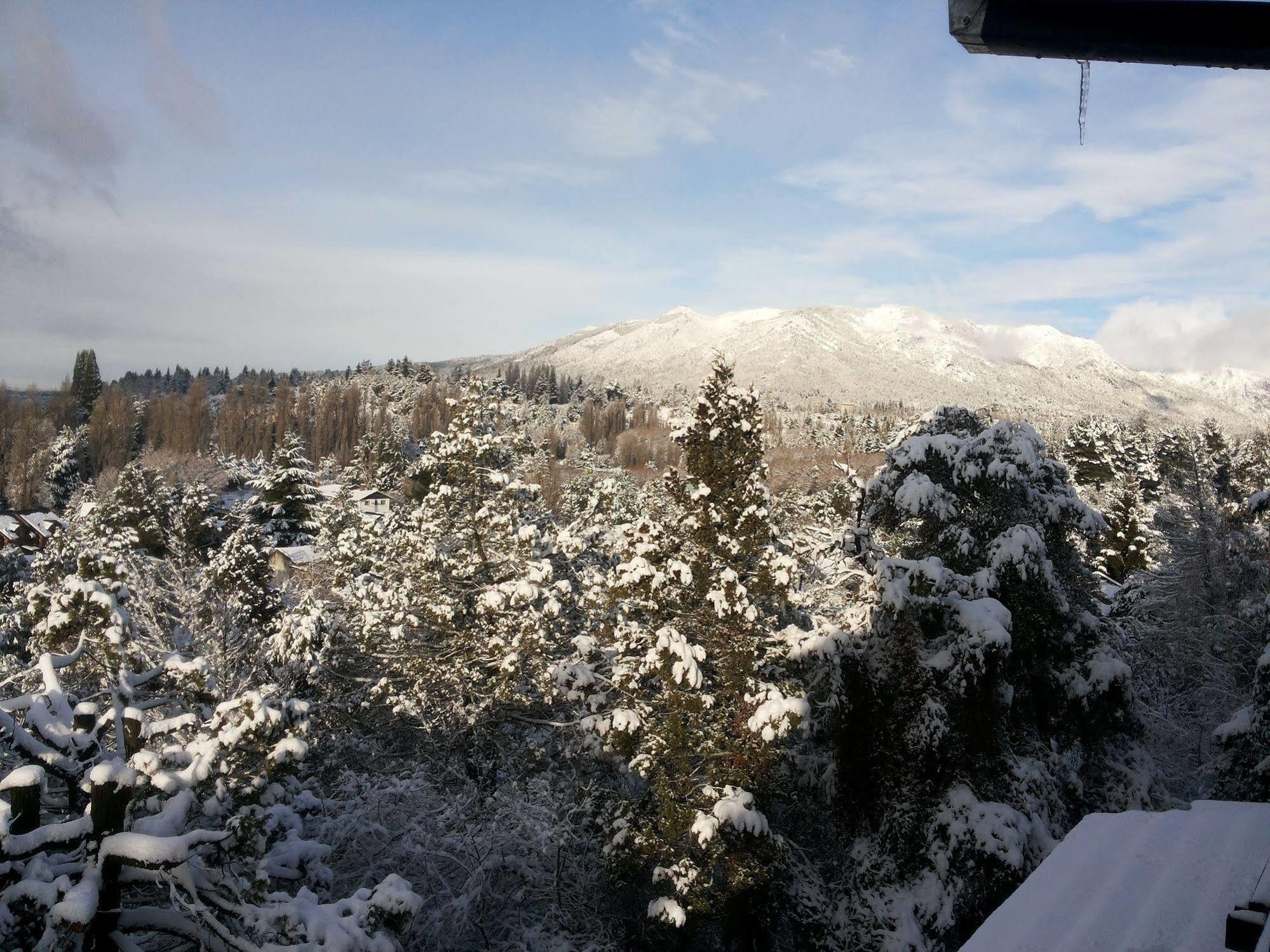 Bed and Breakfast Pajaro Azul San Carlos de Bariloche Exterior foto